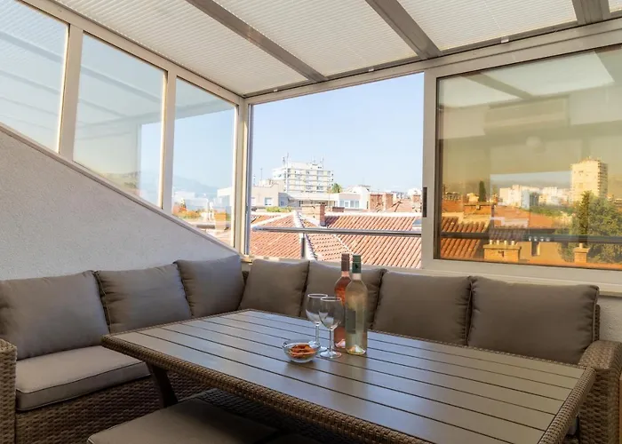Pepper Penthouse - Luxurious Duplex Apartment, 50m From The Bacvice Sand Beach * Spalato