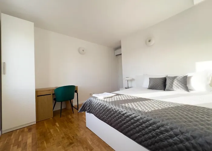 Pepper Penthouse - Luxurious Duplex Apartment, 50m From The Bacvice Sand Beach