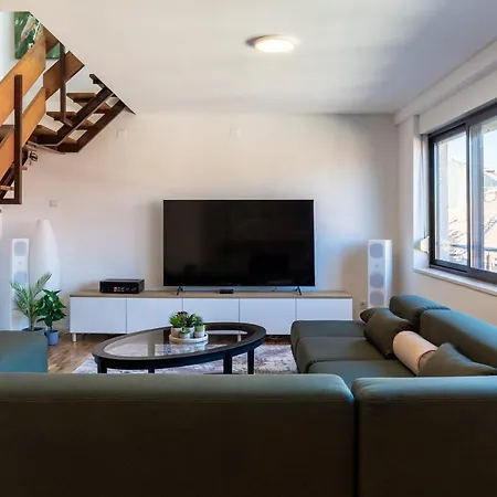 Апартаменты Pepper Penthouse - Luxurious Duplex Apartment, 50m From The Bacvice Sand Beach *